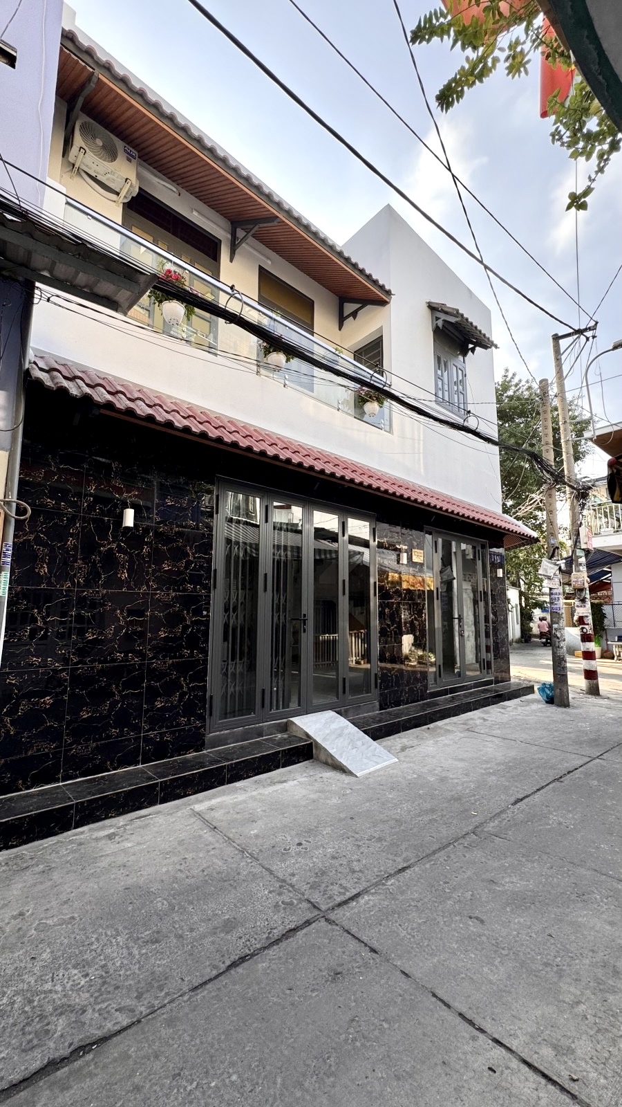 Bán Nhà Diện Tích Rộng Ngang Bề Thế 9.8m Hơn 4 Tỷ Ngay TL 10