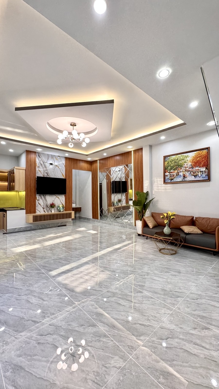 Bán Nhà Diện Tích Rộng Ngang Bề Thế 9.8m Hơn 4 Tỷ Ngay TL 10