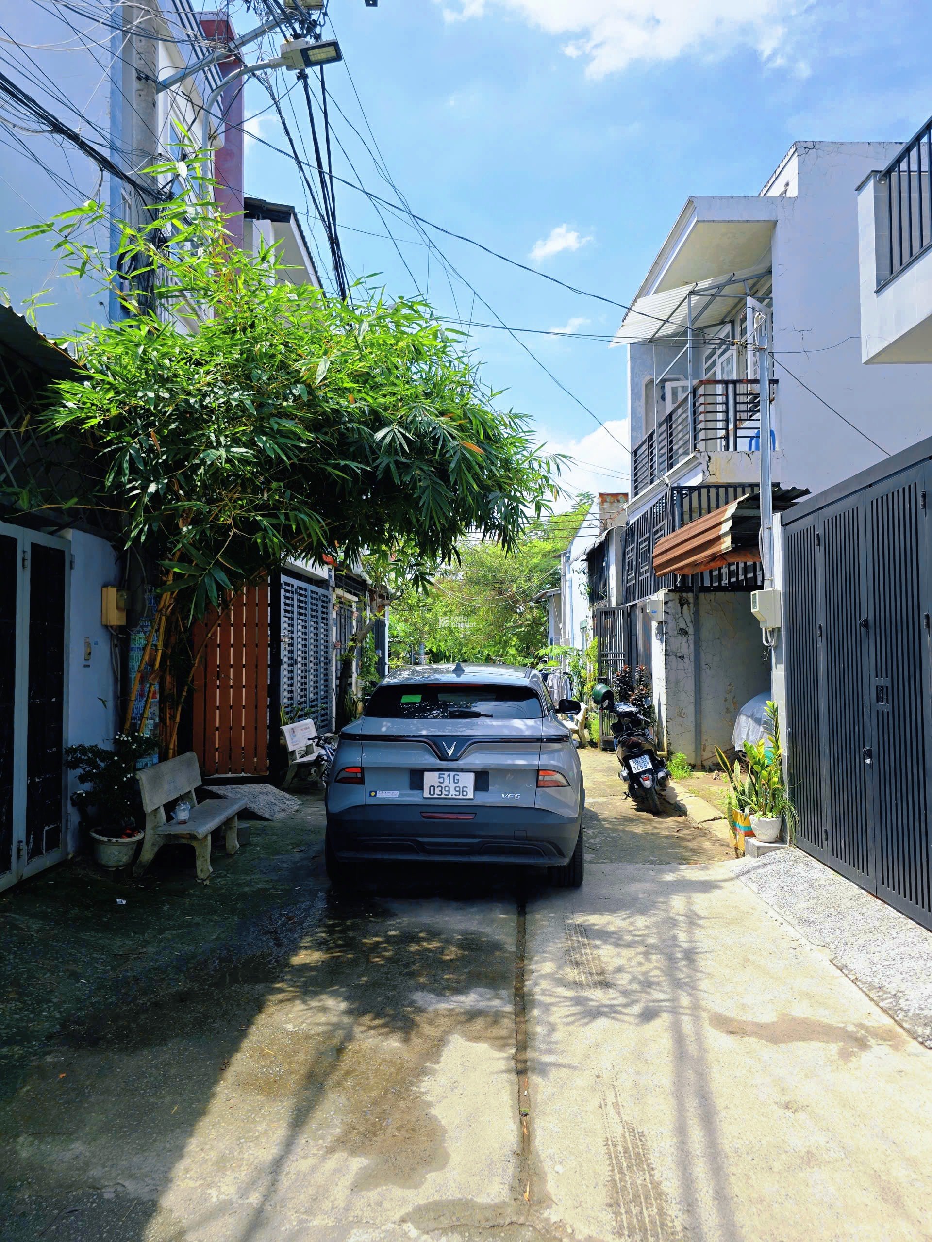 Nhà bán LÔ GÓC 45m2, HXH Nguyễn Duy Trinh, Hoàn công đủ, Chỉ 3.x tỷ