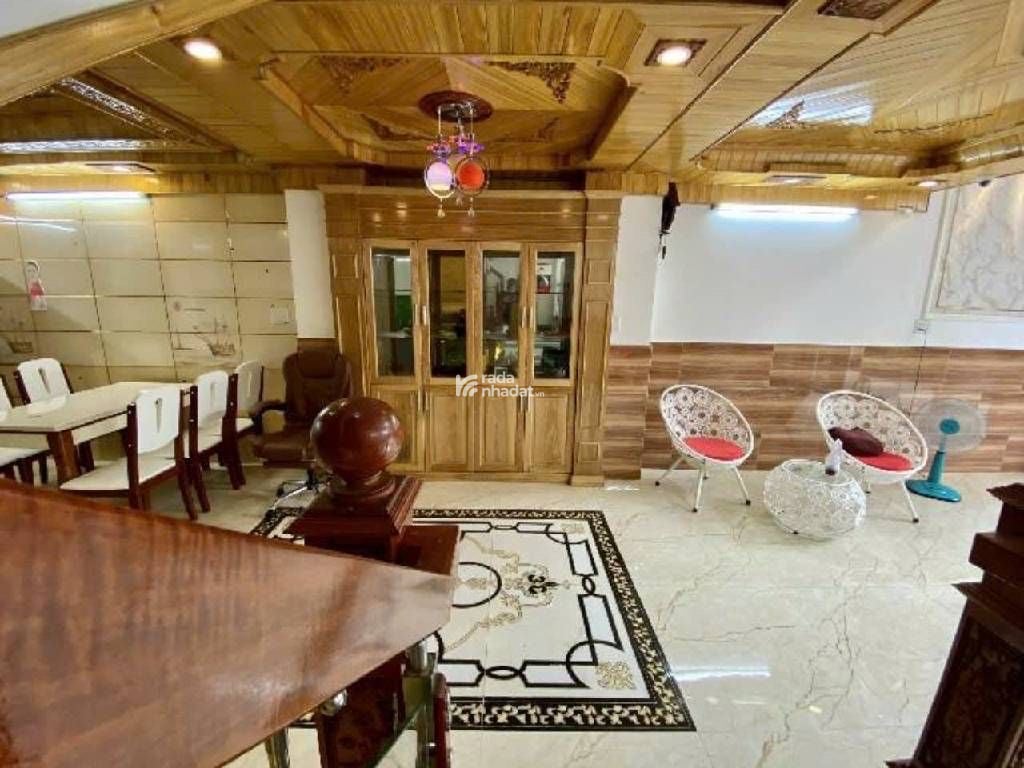 Hẻm xe hơi ngủ trong nhà. Khu an ninh tuyệt đối. Cách mặt tiền khoảng 100m. 