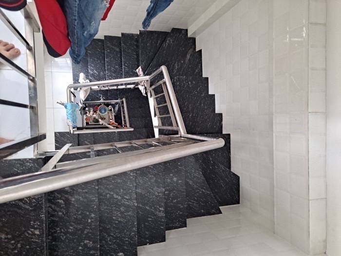 Phùng Tá Chu  An Lạc A Bình TânGiá 5,5 tỷ,Mô tả  kết cấu :Nhà 1 trệt 1 lửng ,2 lầu ,sân thượng, 3P