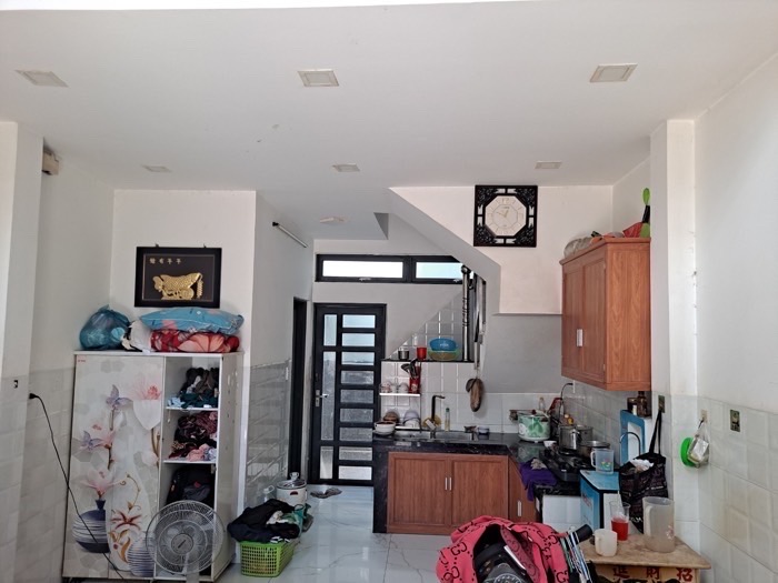 Phùng Tá Chu  An Lạc A Bình TânGiá 5,5 tỷ,Mô tả  kết cấu :Nhà 1 trệt 1 lửng ,2 lầu ,sân thượng, 3P