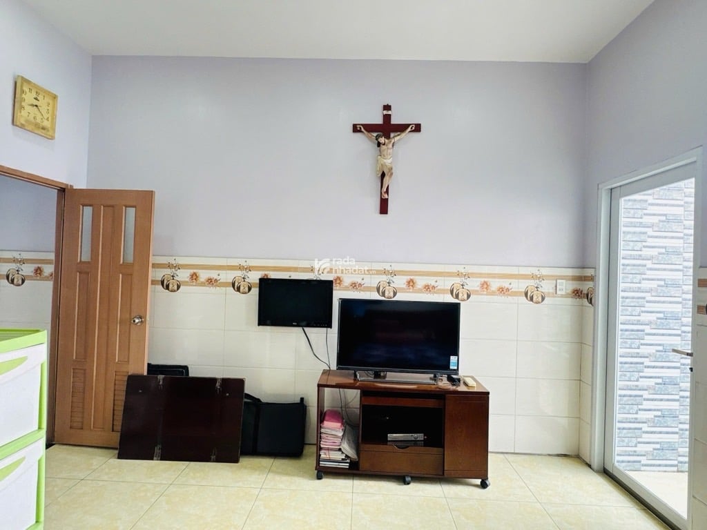 NHÀ HẺM XE HƠI - 44M2 - 3 TẦNG - 4PN - GẦN CHỢ - GIÁP QUẬN 10, 3 - 6.8 TỶ