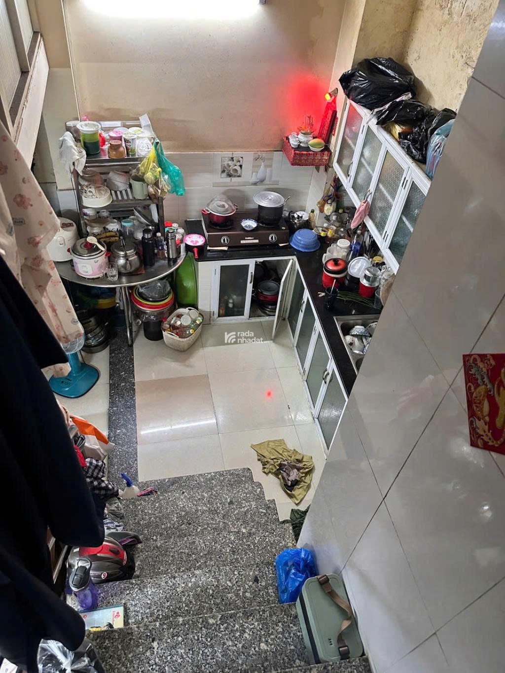 Bán nhà Vĩnh Viễn. 4 tầng, có 6 phòng ngủ, 4wc. Nhà xây chắc chắn, chính chủ thừa kế.