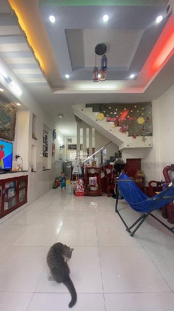NGAY CHỢ VẢI, HẺM XE HƠI PHÚ THỌ HÒA, TÂN PHÚ, 46M2 HIẾM CÓ. GIẢM 550TR CHỈ CÒN 6.3T TL TỐT