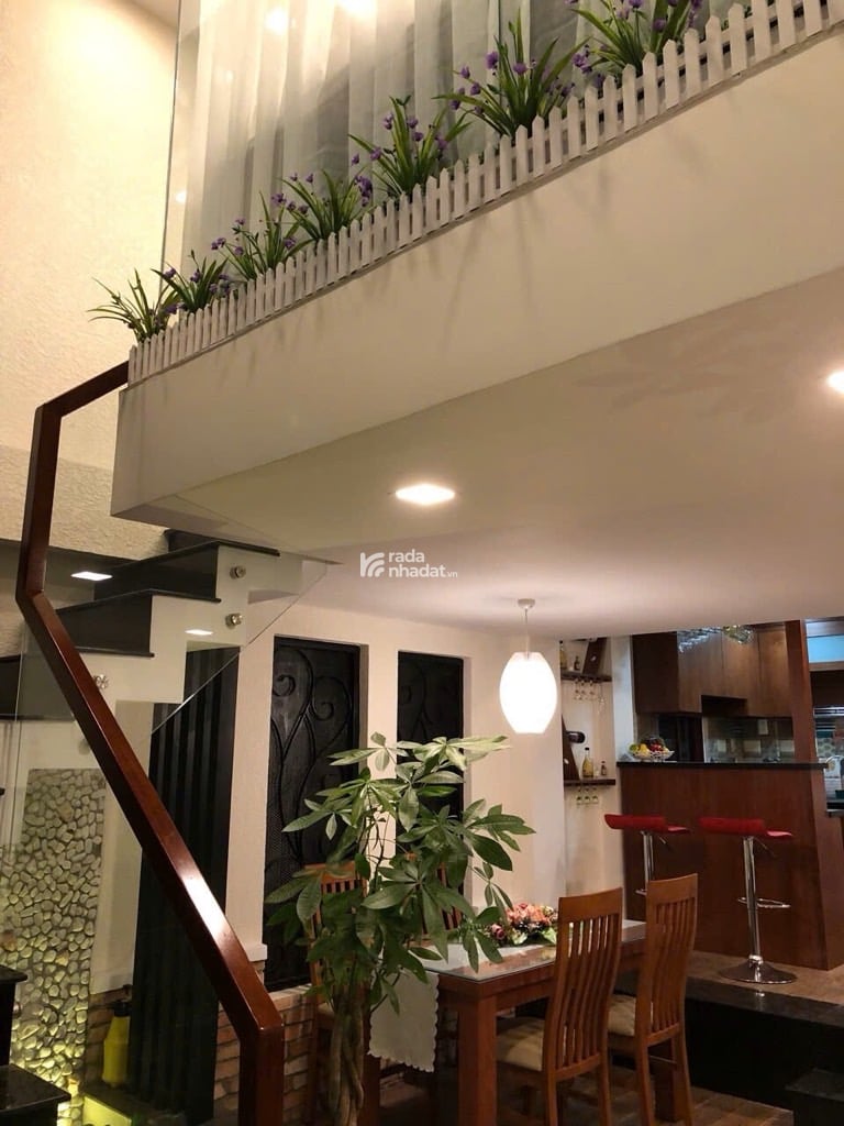 Bán nhà Đặng Văn Ngữ full công năng, 3PN, nhỉnh 6 tỷ. 