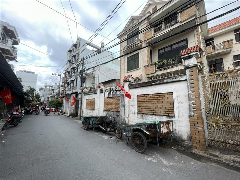  ĐI ĐỊNH CƯ -CẦN BÁN GẤP BIỆT THỰ MẶT TIỀN    ĐƯỜNG SỐ 1, P.13, GÒ VẤP