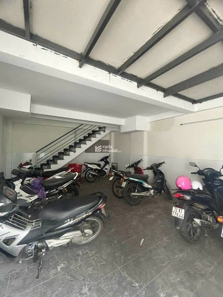 CHDV NGAY DH VĂN LANG  21TR/TH - 5 TẦNG - NGANG GẦN 5M - CHỈ NHỈNH 5 TỶ