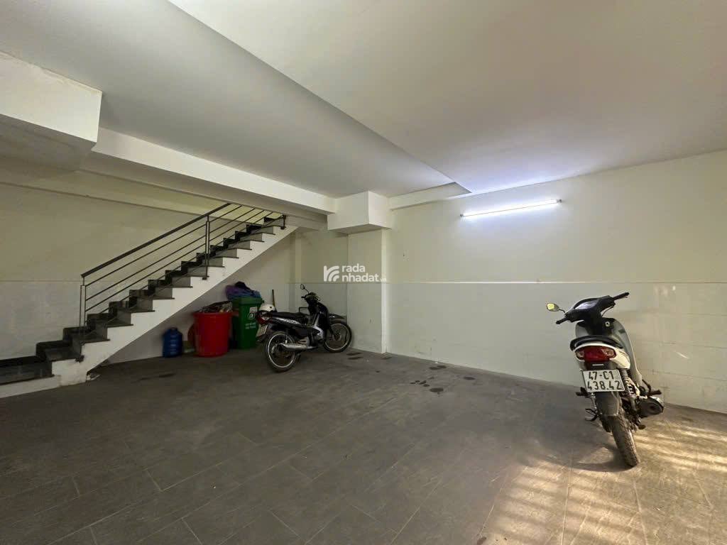 CHDV NGAY DH VĂN LANG  21TR/TH - 5 TẦNG - NGANG GẦN 5M - CHỈ NHỈNH 5 TỶ