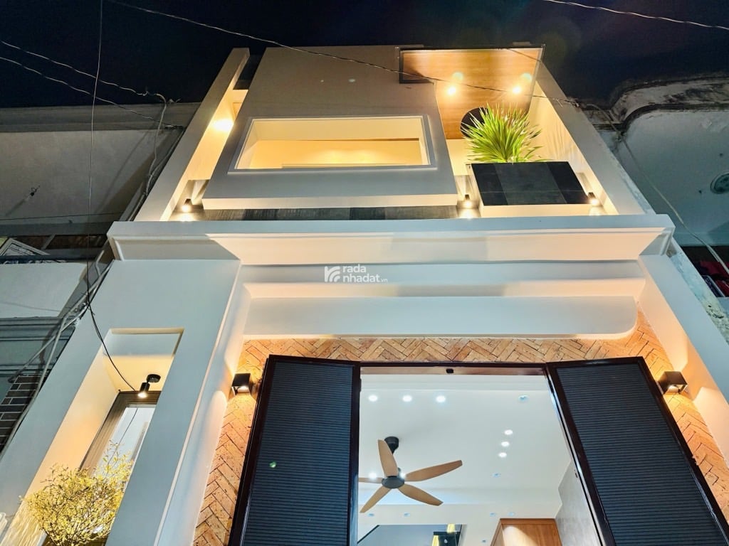 TÂN BÌNH 10” SIÊU THỊ EMART 2” - 2 TẦNG MỚI - 3 PHÒNG (1 PN DƯỚI TRỆT) - NGANG 4M - FULL NỘI THẤT