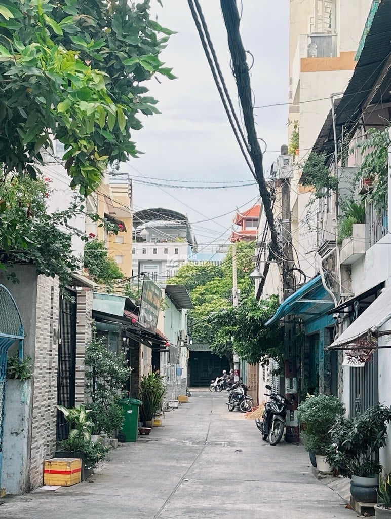 SIÊU PHẨM TRUNG TÂM TÂN PHÚ - NGAY THẠCH LAM- LUỸ BÁN BÍCH - NGANG 11M KHỦNG X 27M - KO QUY HOẠCH 