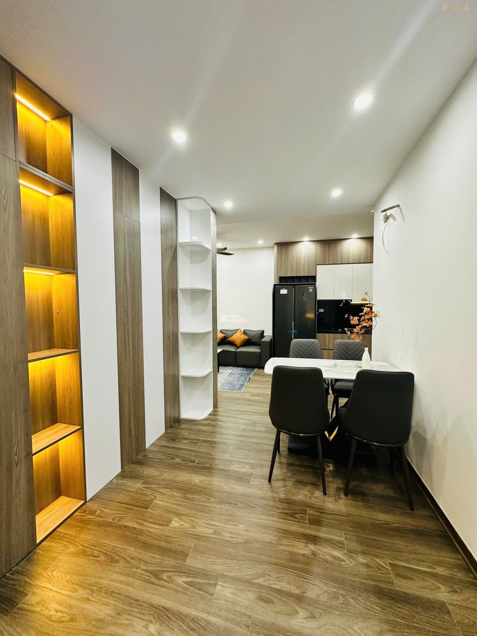 Chị chủ xinh gái gửi bán CH 3PN 2VS 94m2 giá nhỉnh 5 tỷ hàng hiếm tại Intracom Cầu Diễn Bắc Từ Liêm