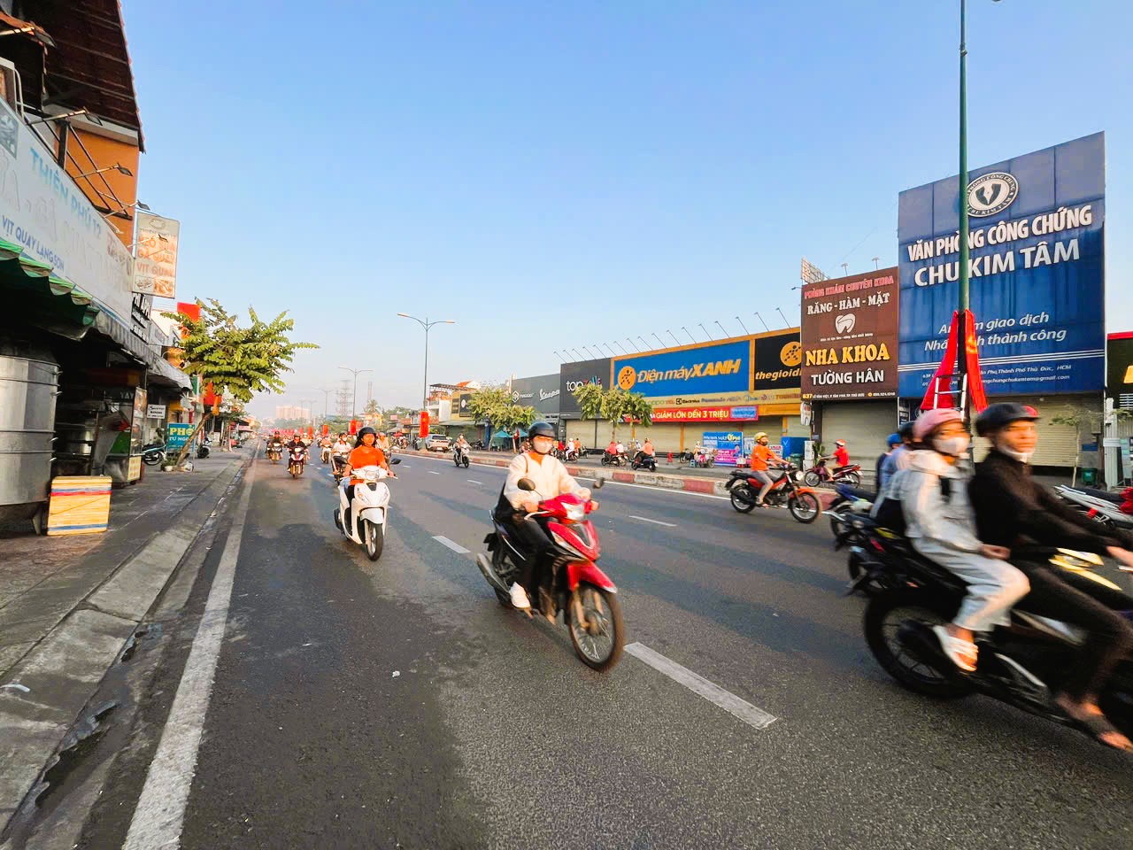 NHÀ NGANG 7.3M HIẾM, SÁT KHU CNC, GIỮ LÀ CÓ TIỀN, XÂY LÀ NHÂN TÀI SẢN, CHỈ 7.3 TỶ