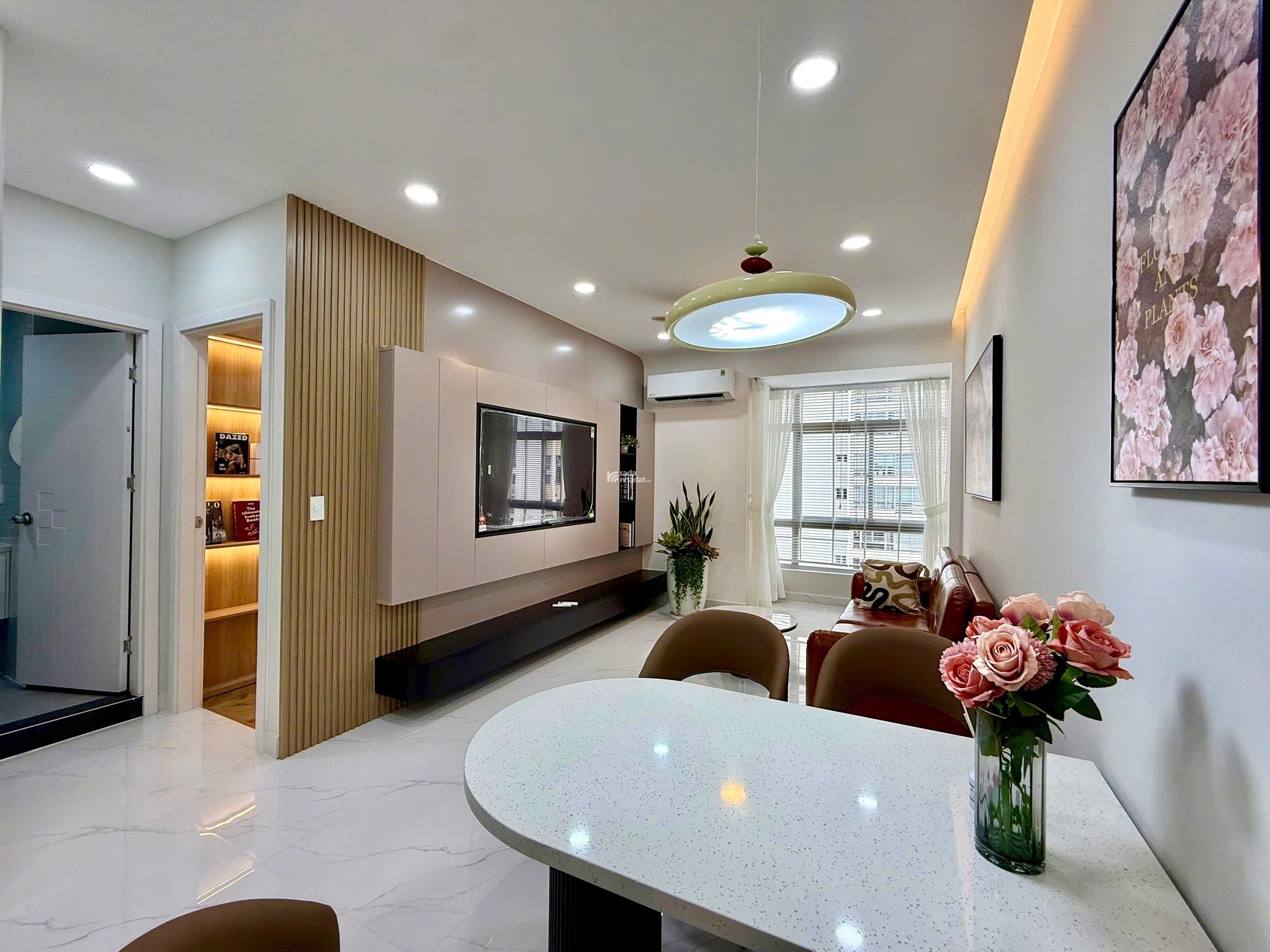 Bán nhanh căn hộ Sky garden 2, PMH, Q7, 71m2, TK 2 PN nhà mới đẹp, giải chỉ 5,1 tỷ 