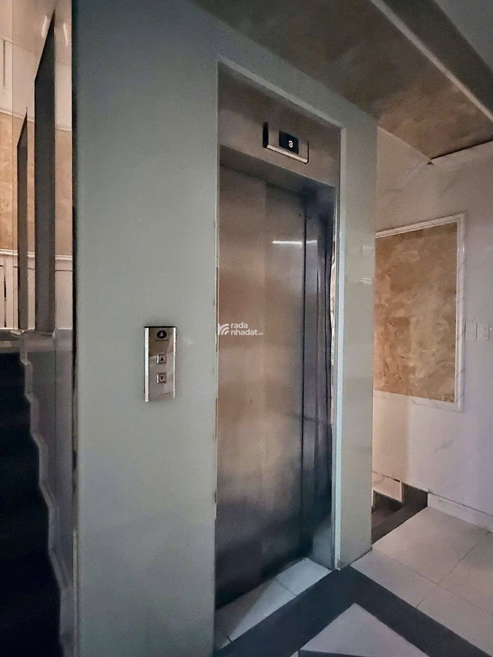 Bán Khách Sạn 8 tầng, 8.2m x 18.3m, 27 phòng Kinh Doanh Khu K300 