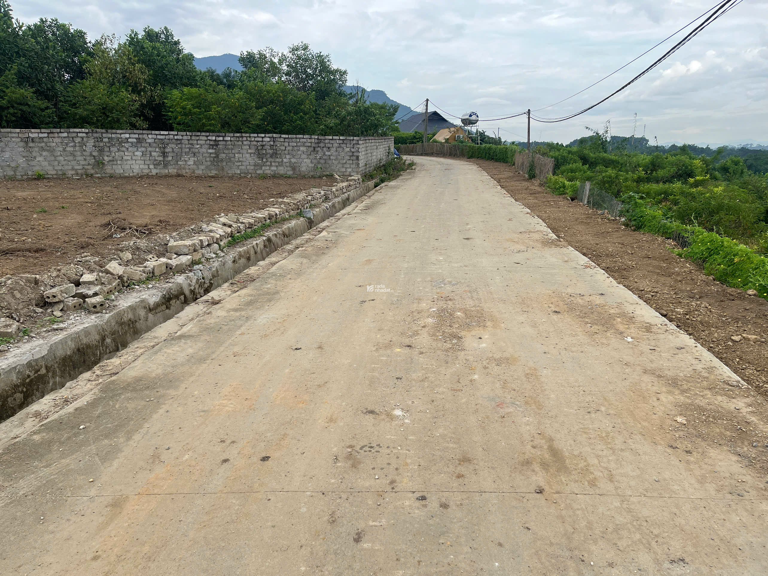 Khu đất 09 thửa đất phân lô 300-500 m2 tại xã Suối Hai, thành phố Hà Nội (Ba Trại,Ba Vì, Hà Nội)