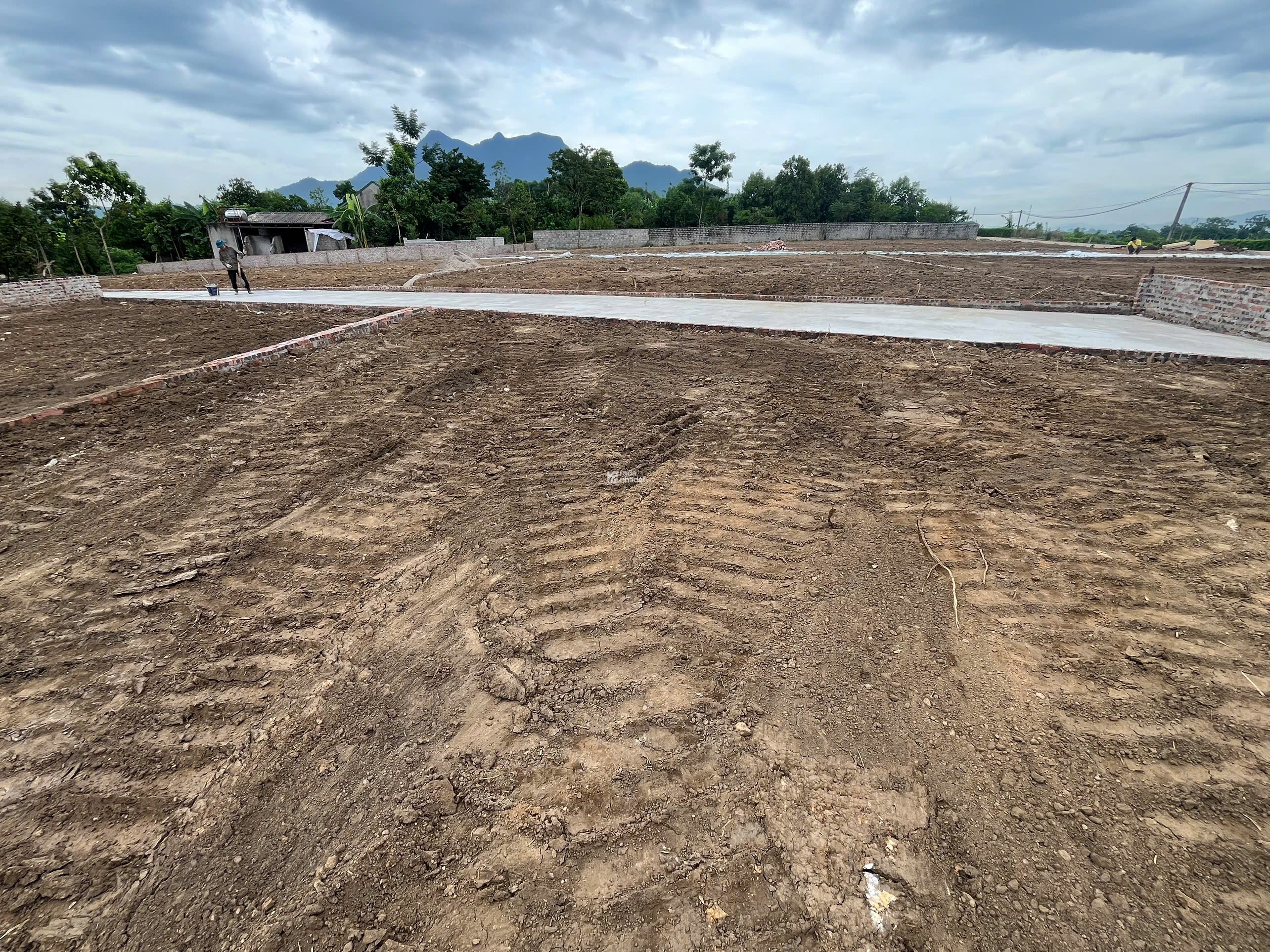 Khu đất 09 thửa đất phân lô 300-500 m2 tại xã Suối Hai, thành phố Hà Nội (Ba Trại,Ba Vì, Hà Nội)