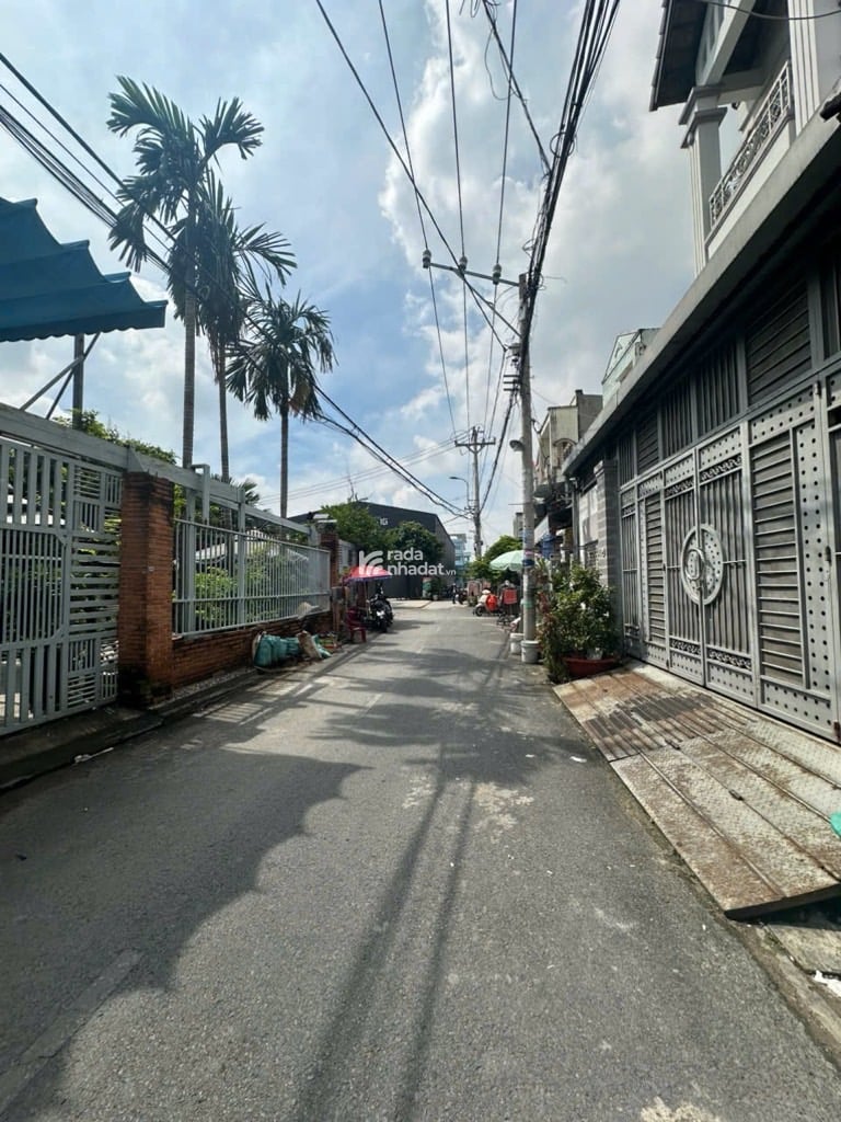 VỊ TRÍ ĐẸP - HẺM ĐẸP TO XE TẢI BON BON 8M THÔNG CỰC XỊN -- NHÀ MỚI ĐẸP 2 TẦNG VÀO Ở NGAY
