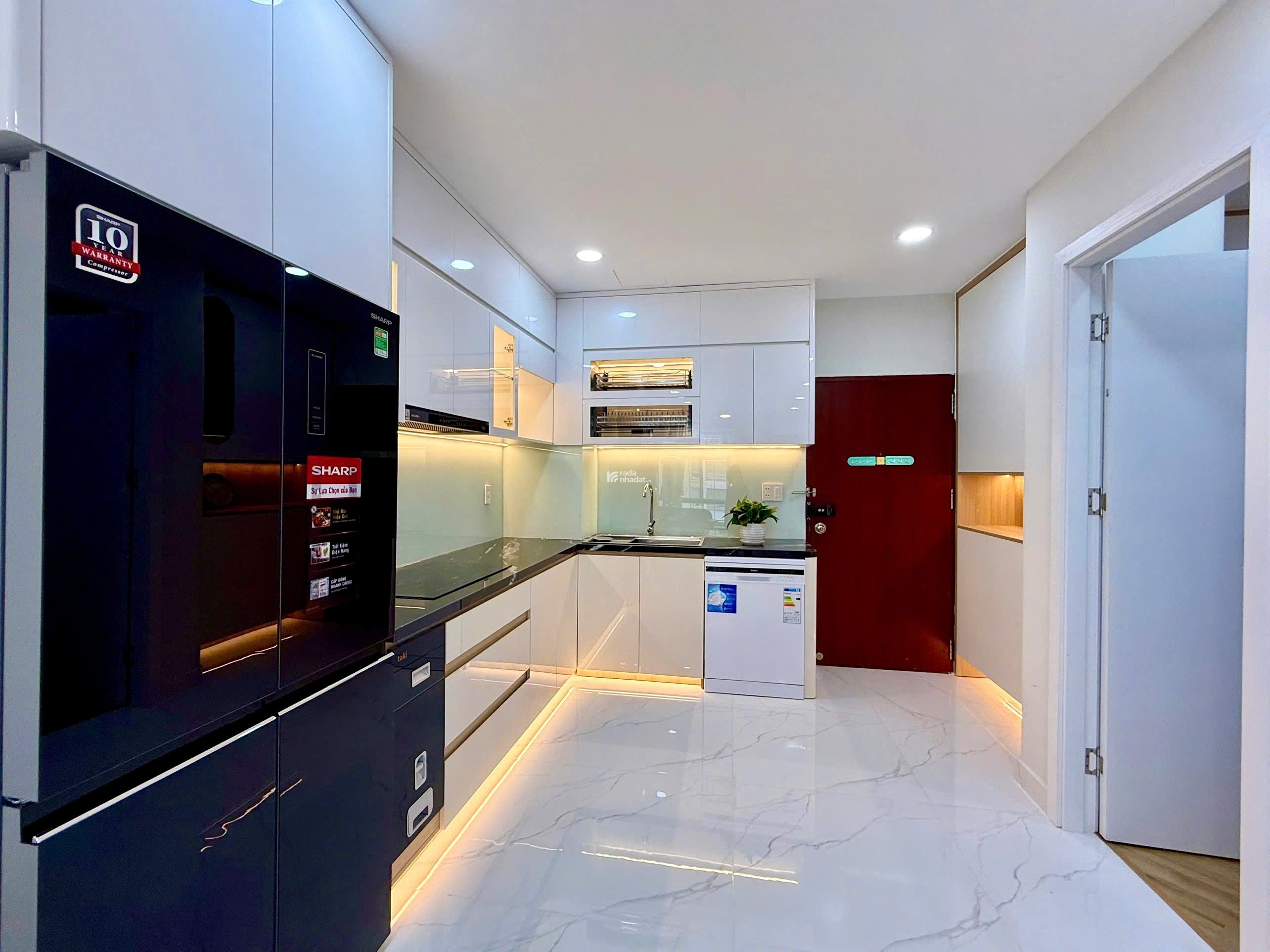 Bán nhanh căn hộ sky garden 2, PMH , Q7, DT 71m2, TK 2PN nhà mới đẹp, giá chỉ 5,1 tỷ 