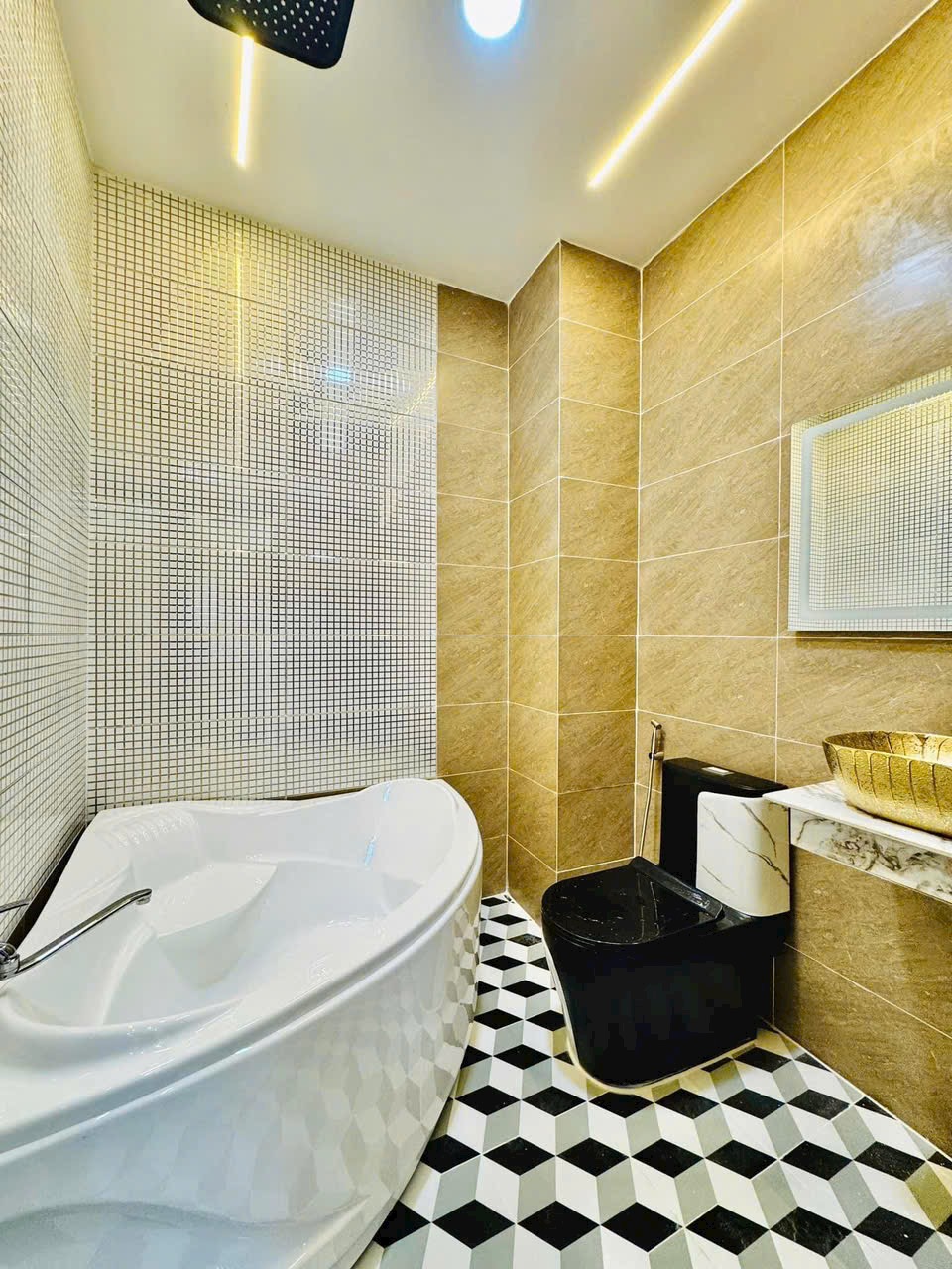 Chú Ba bán nhà 50m2 đường Vườn Lài,Q12 giá 2tỷ150. Gần mầm non Sơn Ca 8. Hẻm 6m. Sổ riêng