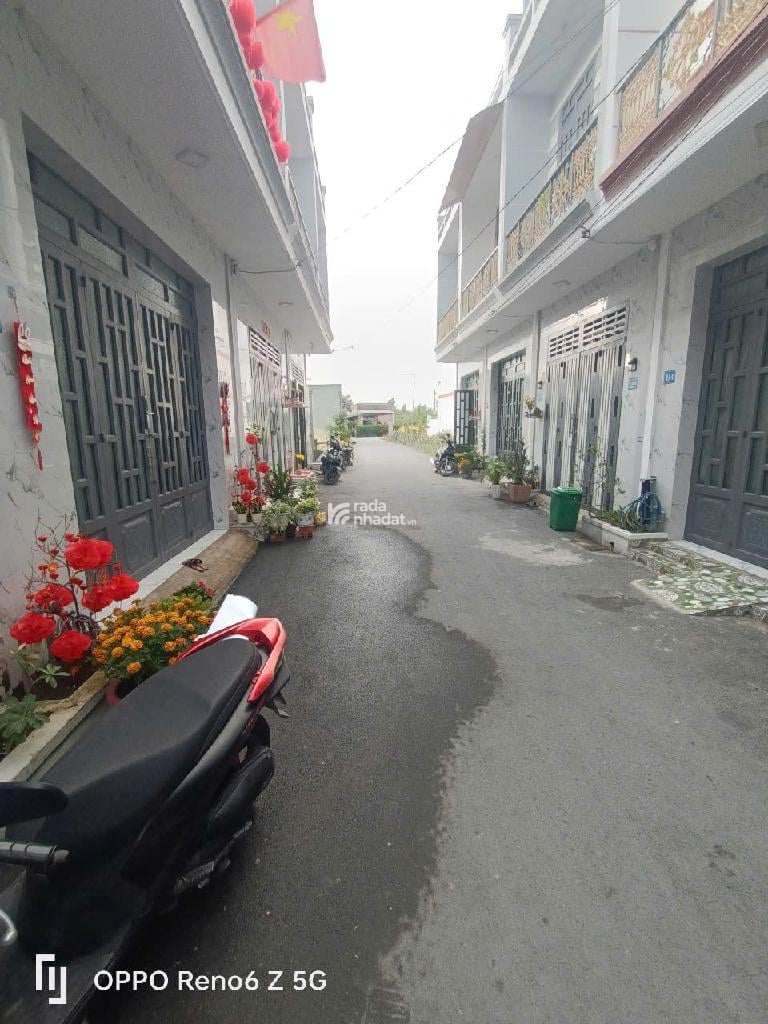 BÁN NHÀ 5X20 LONG TRẠCH 100M2 2.05 TỶ ĐẸP LỘNG LẪY 4 PHÒNG NGỦ HẺM XE TẢI GẦN KHU ĐÔ THỊ 5 SAO