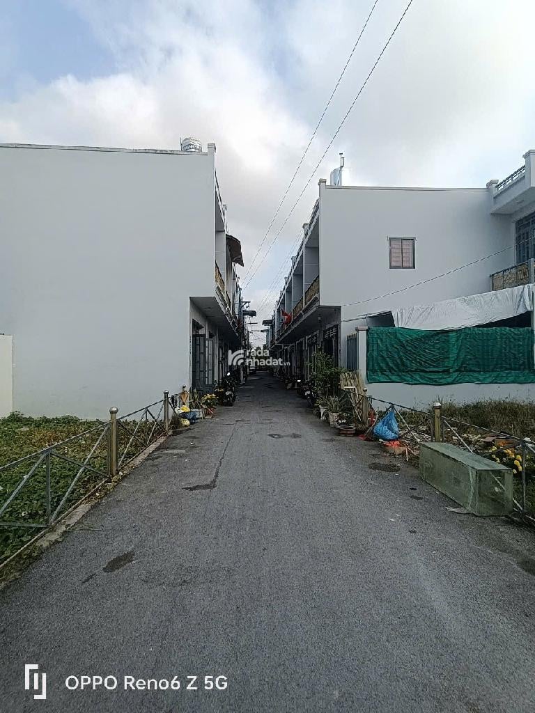 BÁN NHÀ 5X20 LONG TRẠCH 100M2 2.05 TỶ ĐẸP LỘNG LẪY 4 PHÒNG NGỦ HẺM XE TẢI GẦN KHU ĐÔ THỊ 5 SAO