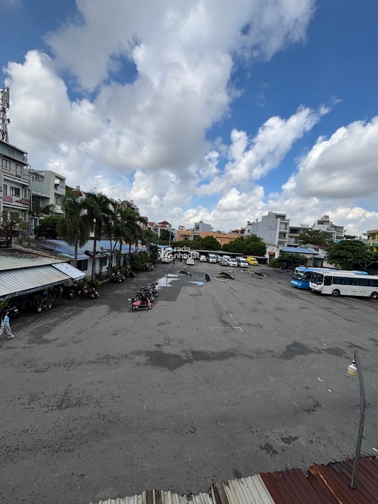 MŨI TÀU LẠC LONG QUÂN - LÝ THƯỜNG KIỆT-P.11- TÂN BÌNH-DT: 5*11M- 10 TỶ 6