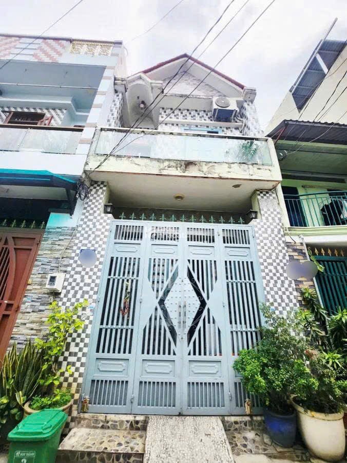 HẺM  XE HƠI , NGAY AO ĐÔI MÃ LÒ, LÊ VĂN QUỚI,GIÁP TÂN PHÚ ,NHÀ ĐÚC 2 TẦNG ,40M2 GIÁ CHỈ 4.3 TỶ 