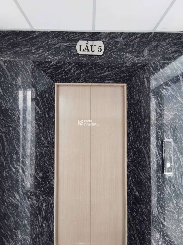 BÁN CHDV CAO CẤP 7 TẦNG 210M2 NGANG KHỦNG 8M THU NHẬP 160TR/TH NHIK 28 TỶ