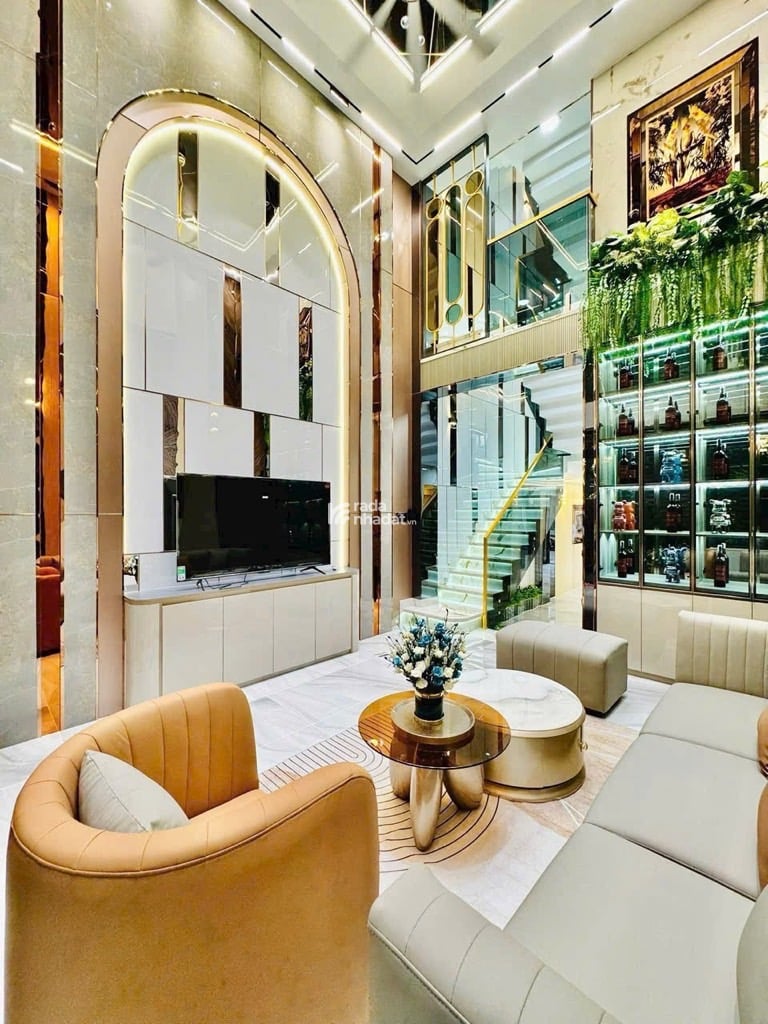 5 TẦNG THANG MÁY FULL NỘI THẤT CÔNG VIÊN LÀNG HOA LÊ VĂN THỌ GÒ VẤP- DT: 4*15M- 14 TỶ 9
