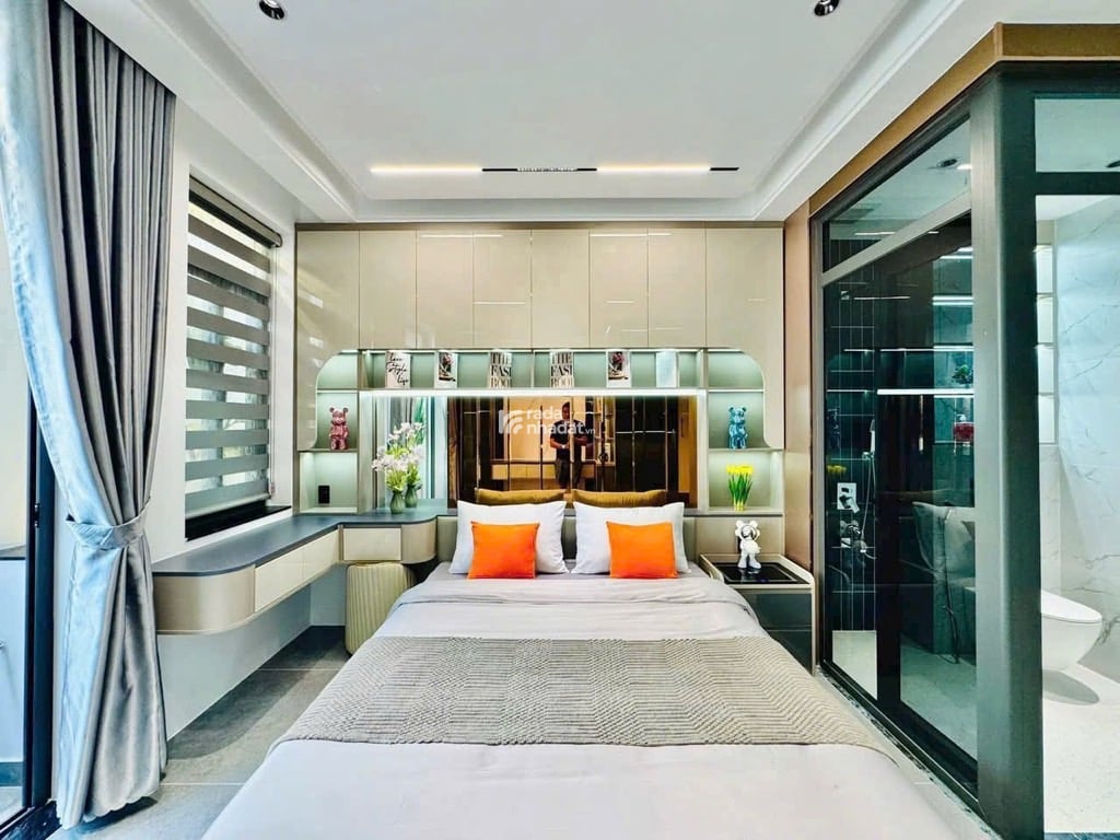 5 TẦNG THANG MÁY FULL NỘI THẤT CÔNG VIÊN LÀNG HOA LÊ VĂN THỌ GÒ VẤP- DT: 4*15M- 14 TỶ 9