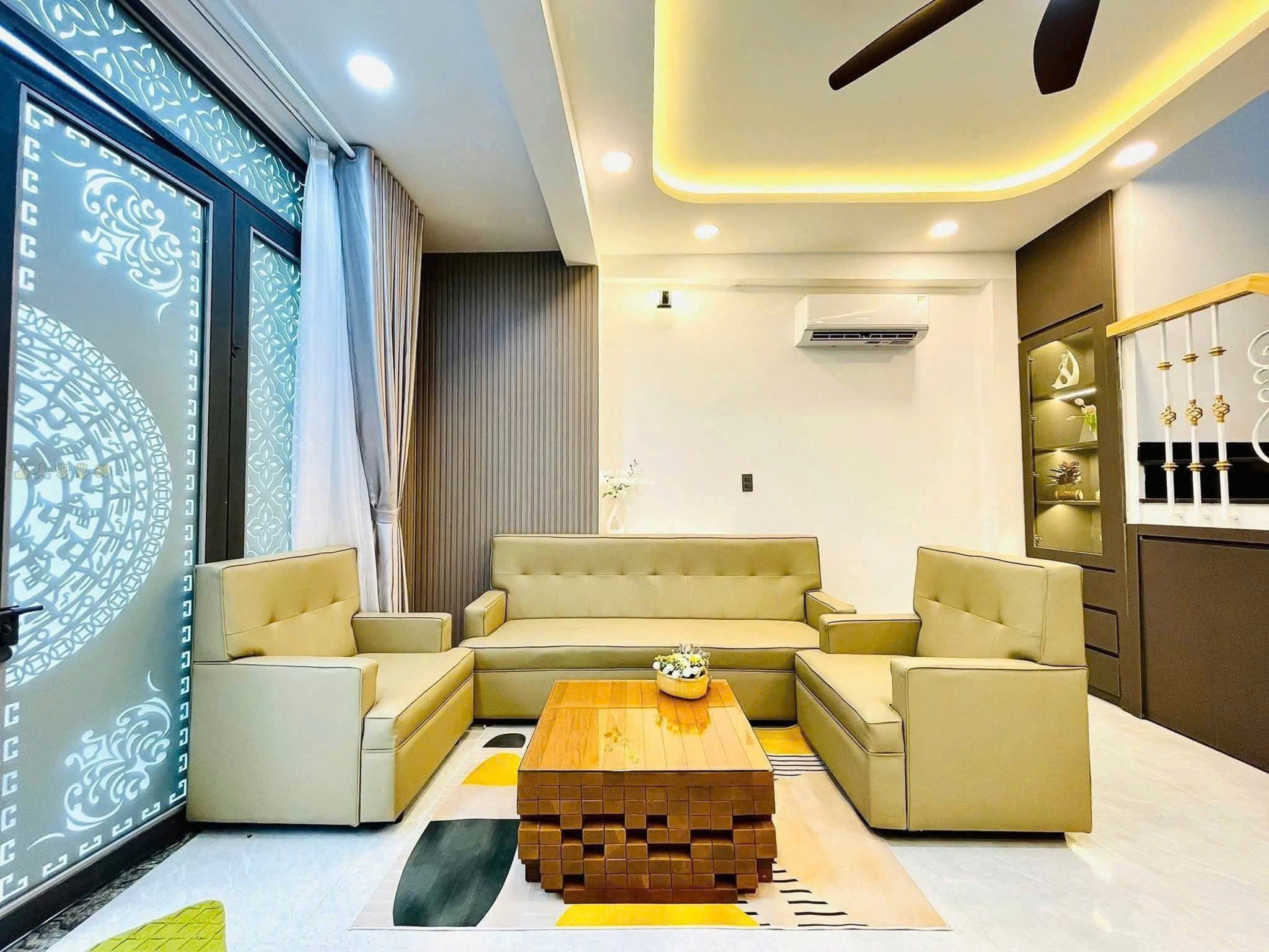Định cư bán gấp nhà Nguyễn Đình Chiểu, Quận 3, 46m2, thích hợp mua ở và cho thuê, giá 3 tỷ 350TL