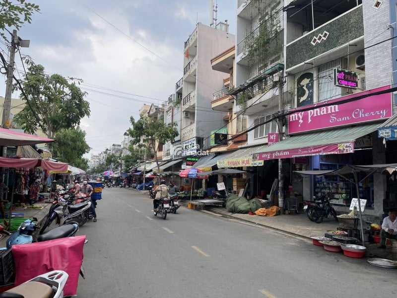 Bán nhà mặt tiền Phạm Văn Bạch-ngang 4m-ngay chơ-sổ vuông-buôn bán tấp nập