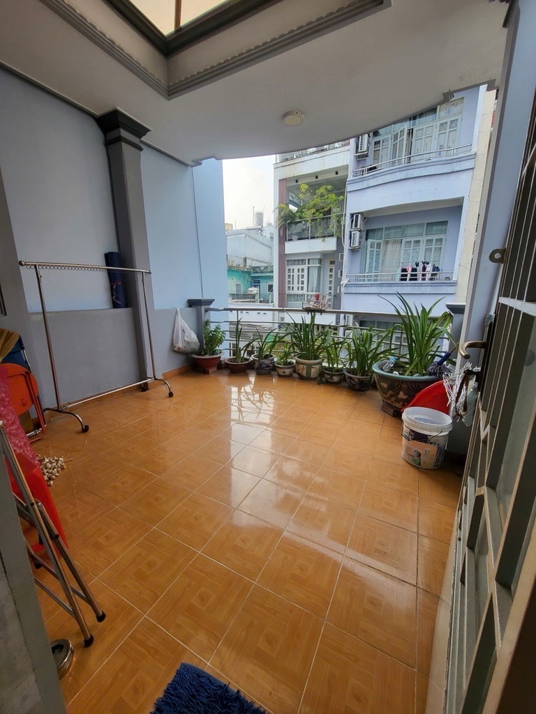 MẶT TIỀN HẺM 8M Ô TÔ TẢI TRÁNH VI VU, VÀO NHÀ, THÔNG - NHÀ 3 TẦNG 