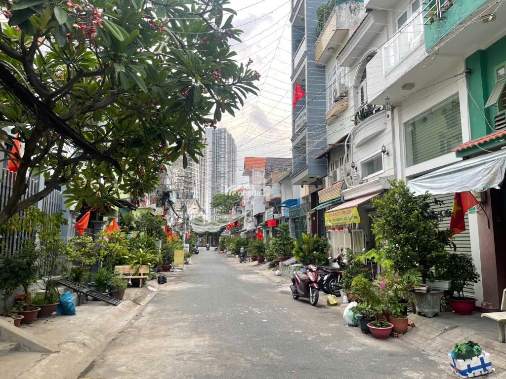 MẶT TIỀN KDC BÌNH PHÚ - CHỢ HỒ TRỌNG QUÝ,QUẬN 6 (4m x 18m x 3 TẦNG) 9,6 TỶ TL