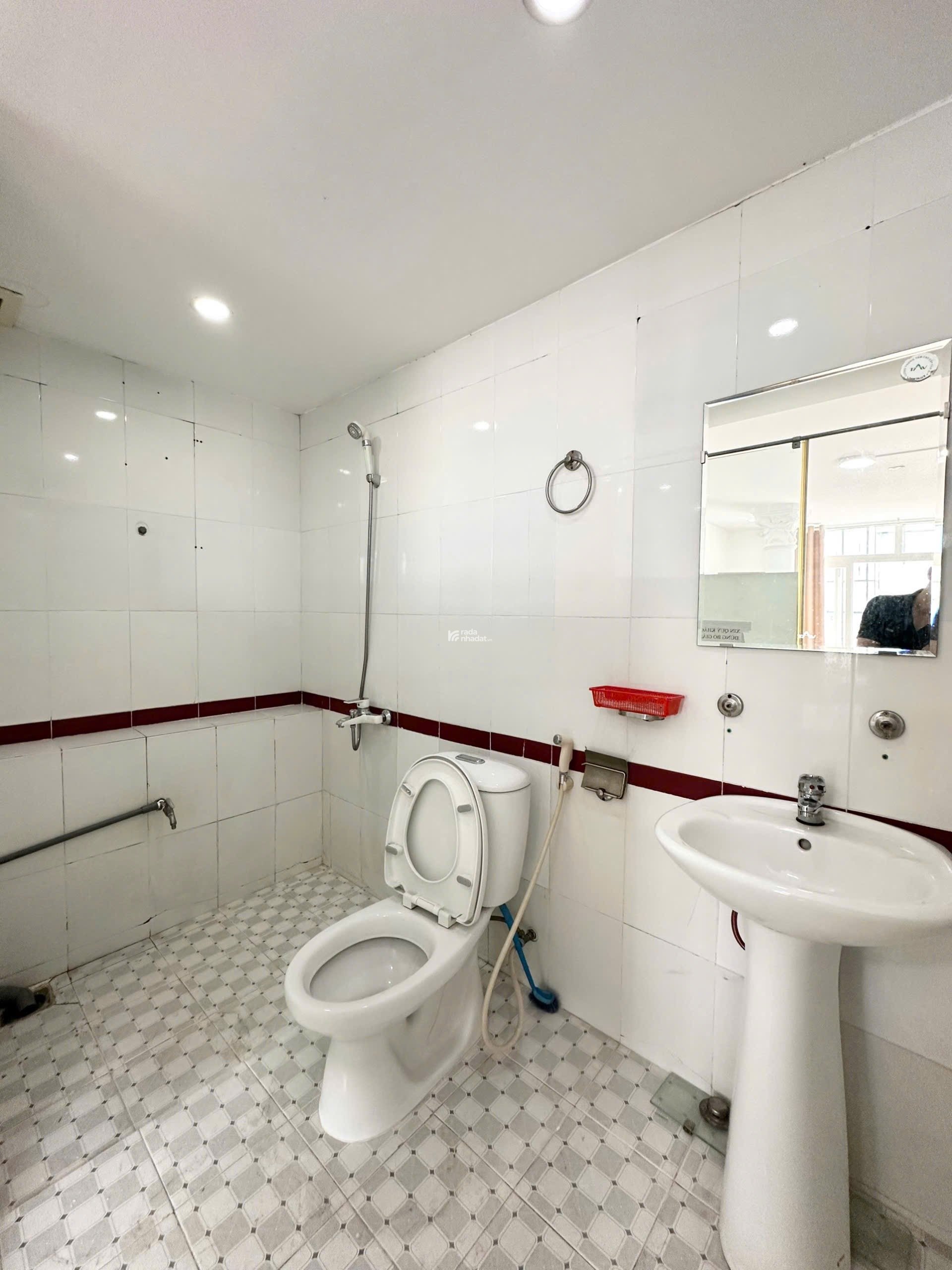Cho thuê căn hộ studio ban công full nội thất Q1 gần Bùi Viện, ĐH Văn Lang