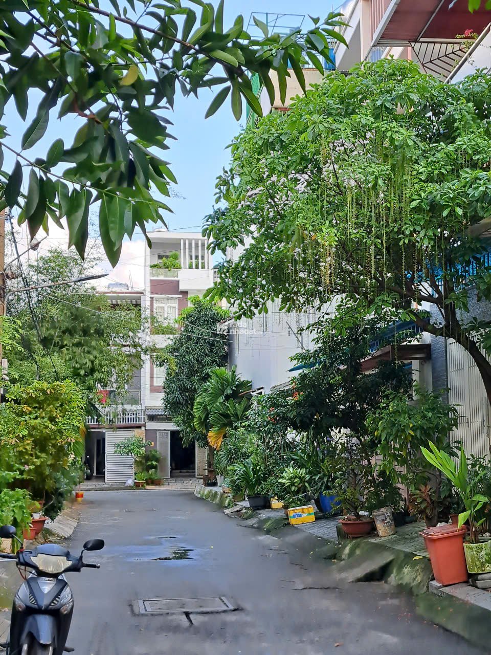 NHÀ ĐẸP Ở NGAY HẺM NHỰA 7m KHU PHÂN LÔ GẦN CHỢ HIỆP BÌNH 4 TẦNG 130m2; 11 TỶ.