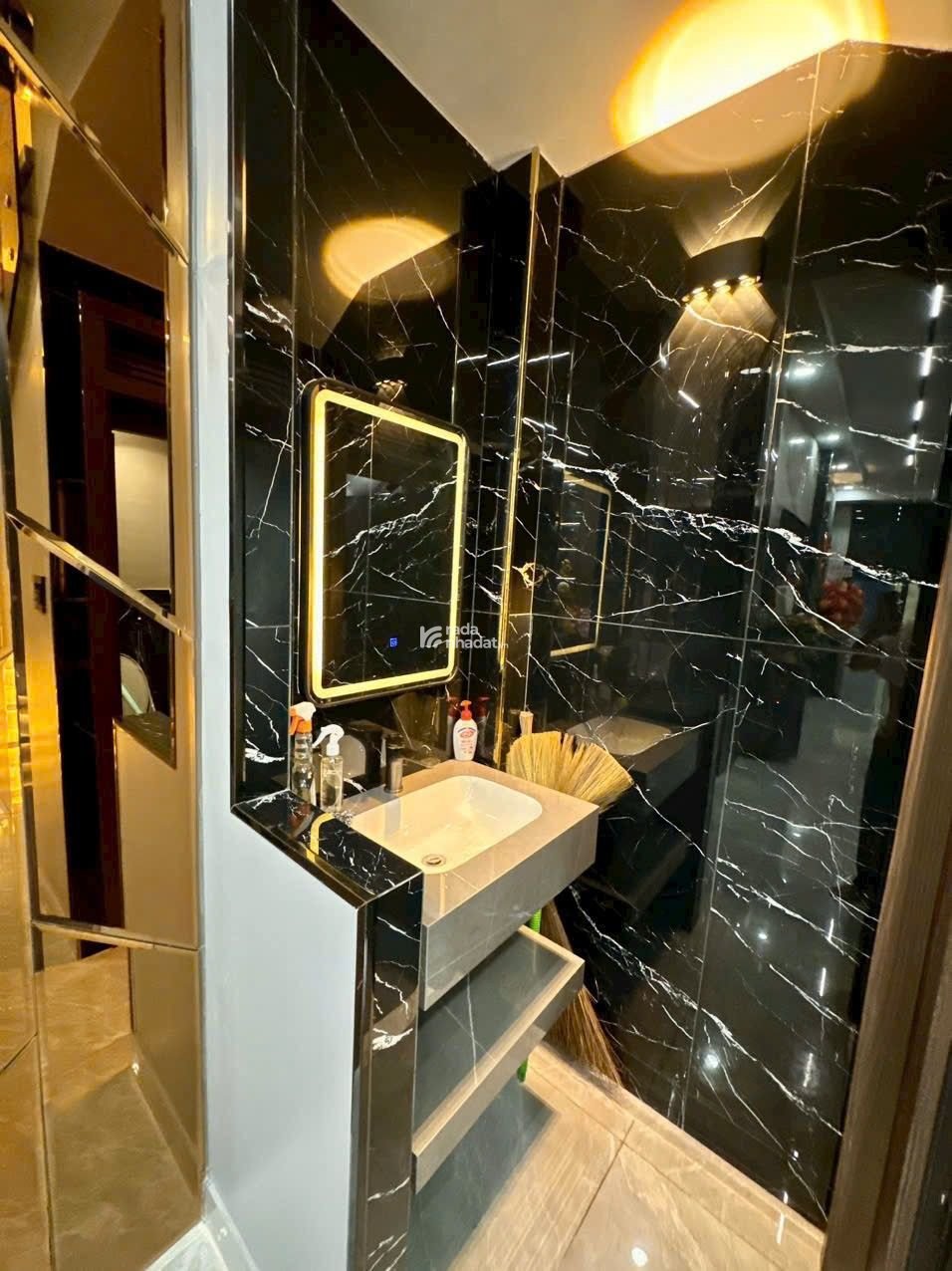 Siêu phẩm nhà phố 4 tầng HXH 8M Lạc Long Quân, phường 8, Tân Bình chỉ 8.95 tỷ