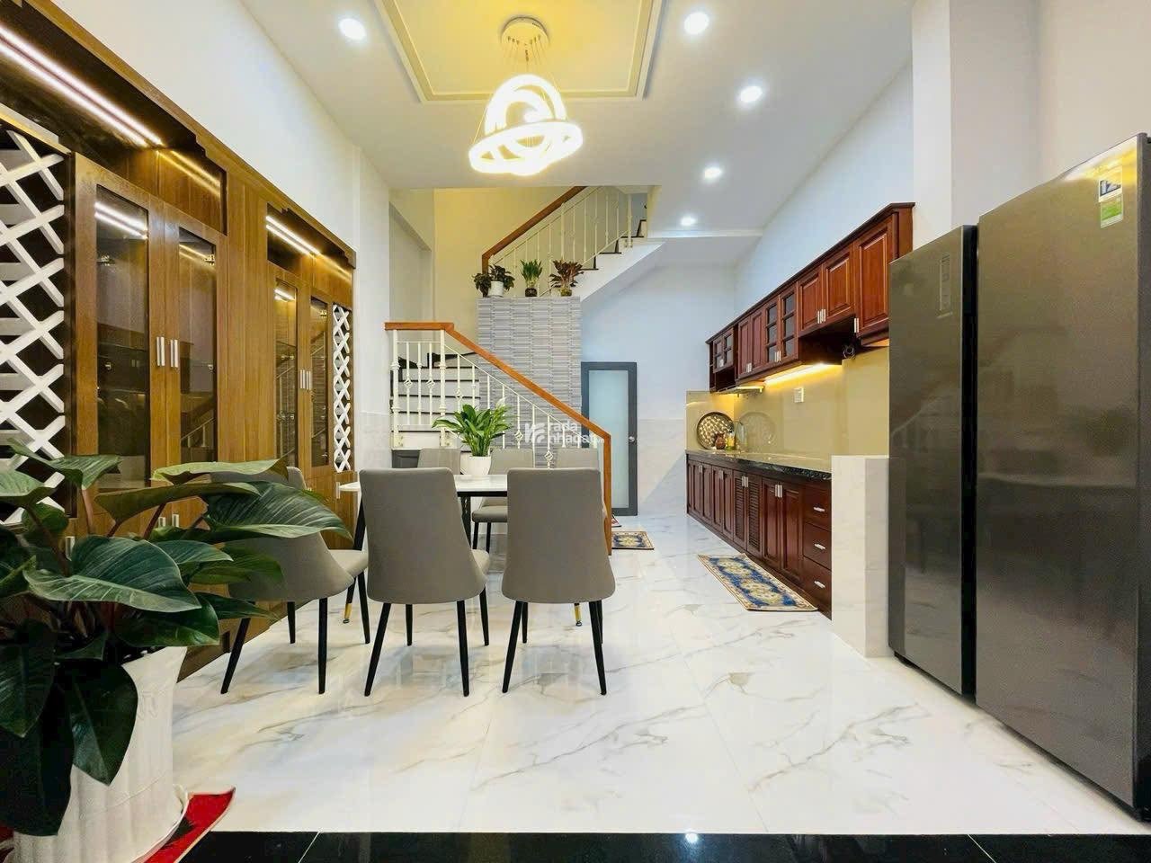 Nhà DT 51.7m2 Dương Bá Trạc Phường 1 Quận 8 giá 4tỷ350tr, đang cho thuê 10tr/tháng