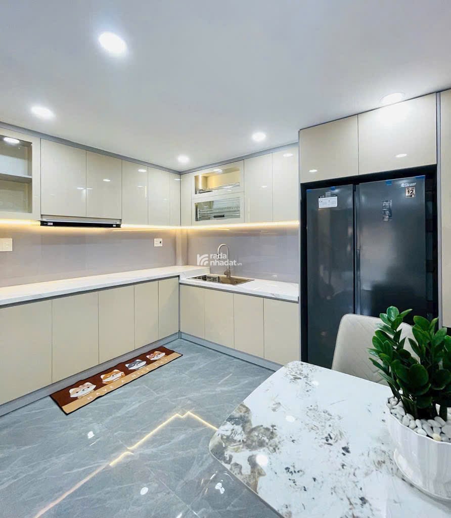 Bán Gấp Nhà Phố 4 Tầng Xe Hơi Đỗ Trước Nhà Lê Đức Thọ P16 Quận Gò Vấp