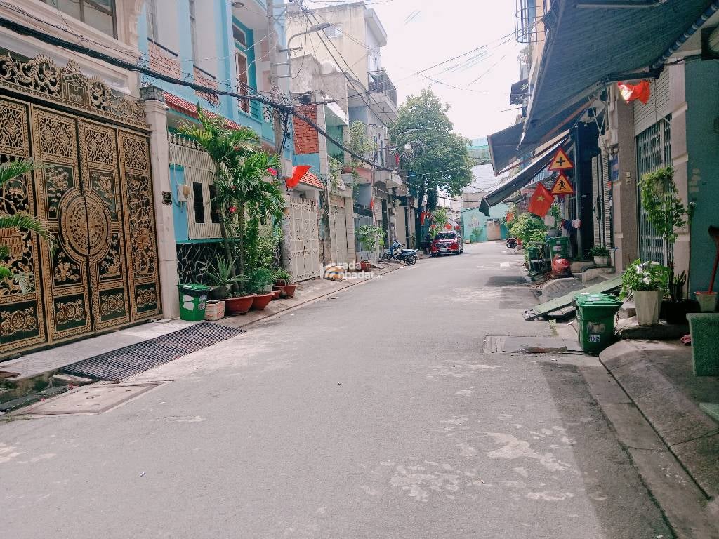 NGANG 5M , ĐƯỜNG NHỰA KHU BÀN CỜ 8M THÔNG,- LÊ THÚC HOACH- SÁT TRƯỞNG GIAOTHÔNG