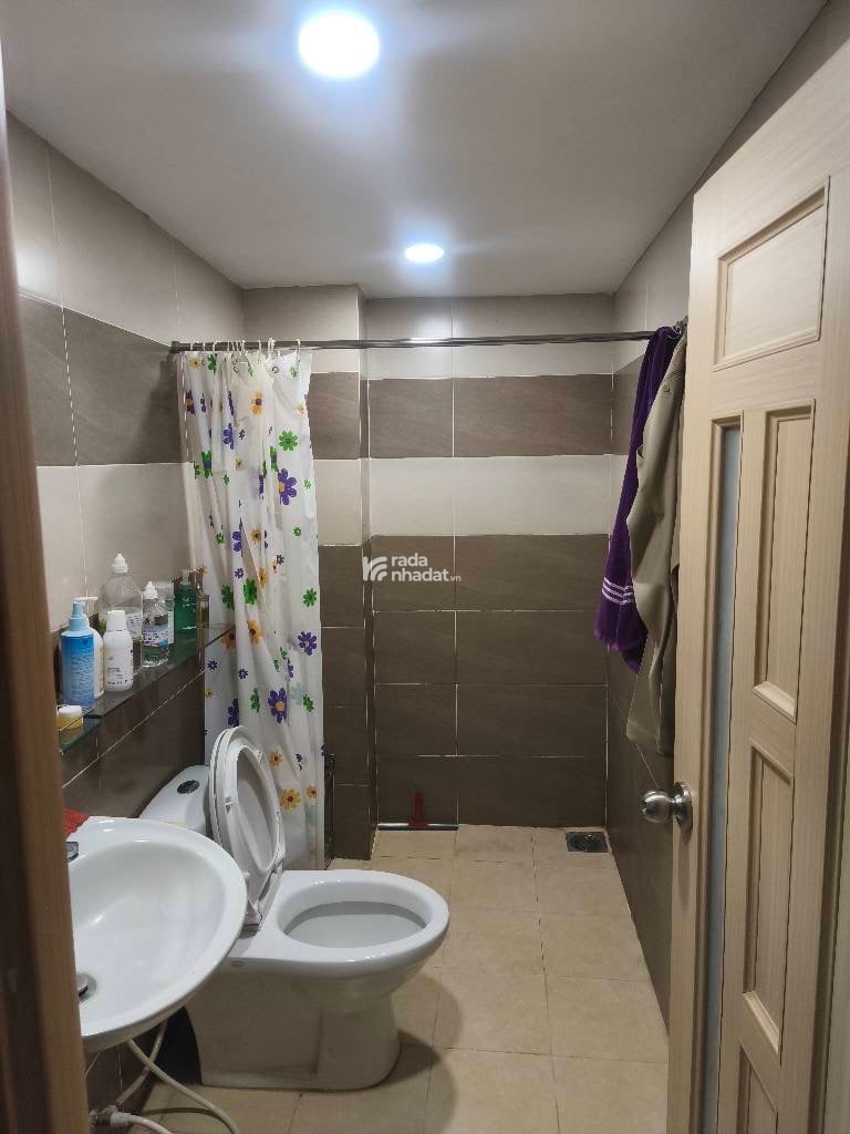 NHÀ 3 TẦNG - VỪA Ở VỪA CHO THUÊ - THU NHẬP 15TR/THÁNG - HAI MẶT HẺM OTO VÀO NHÀ SÁT MẶT TIỀN - NHỈN