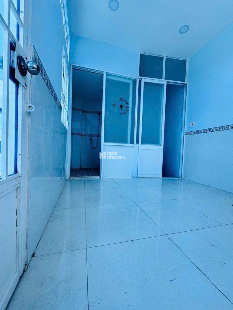 Bán nhà đường Dương Bá Trạc, 3 tầng,  phường 1, Q8, nhỉnh 2 tỷ, nhà mới vào ở ngay