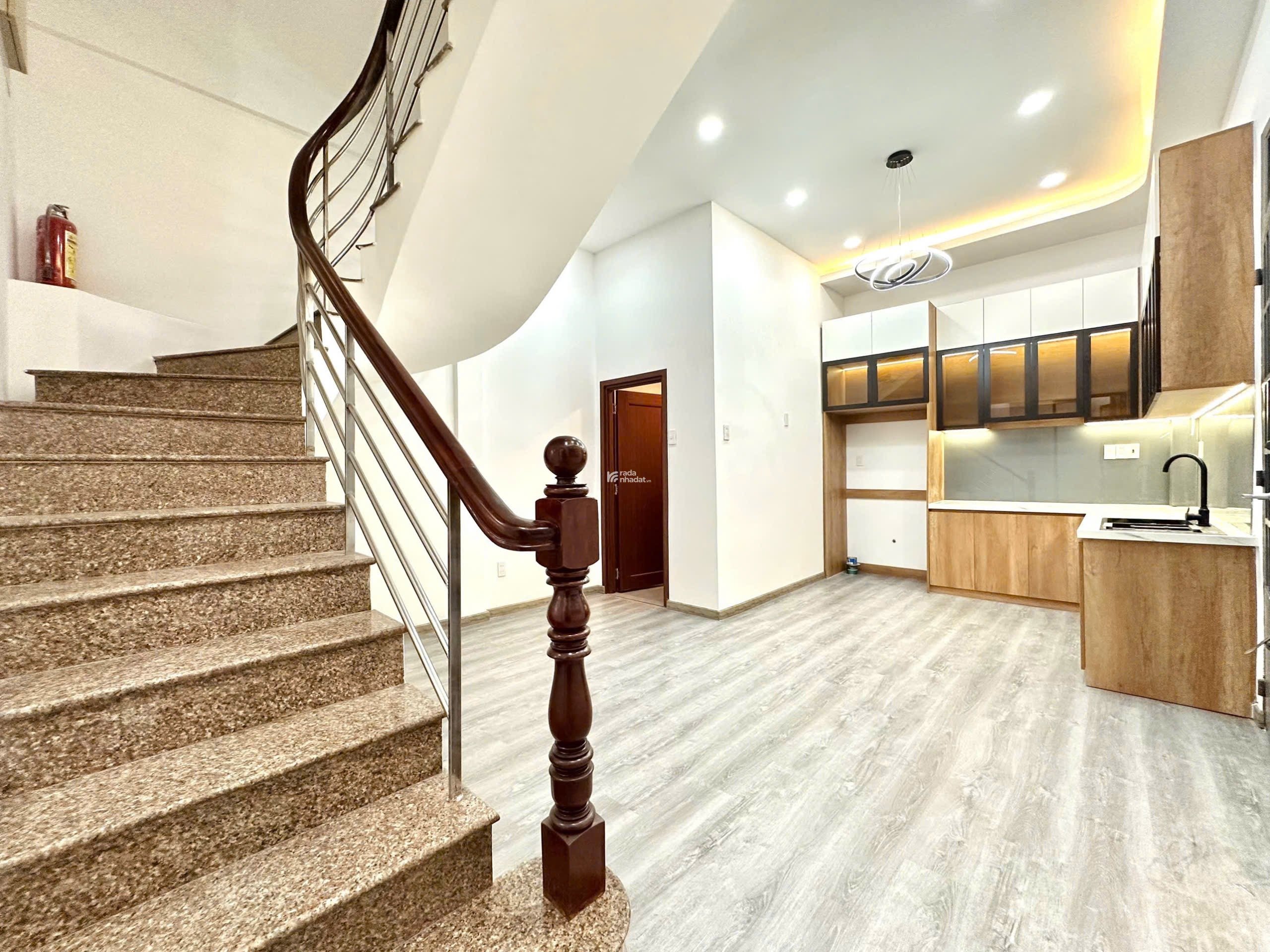 BÁN NHÀ HẺM VIP - SƯ VẠN HẠNH, Q.10 - DT: 3.48x14m - HĐT 30tr/tháng - Giá 16 tỷ TL