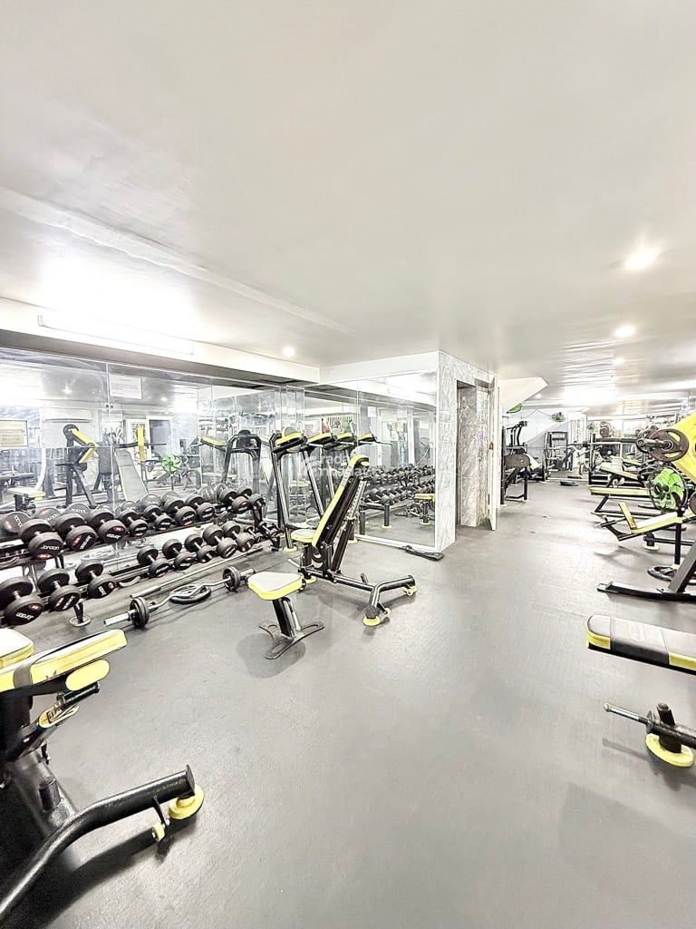 MẶT TIỀN KINH DOANH - GẦN SÂN BAY 5 TẦNG - HẦM (6.5*18) - 127M2 NỞ HẬU - THANG MÁY - 5PN, 5WC