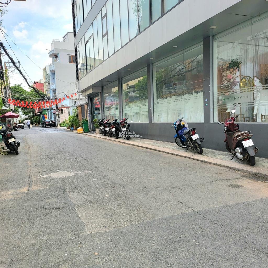 VỊ TRÍ CỰC KỲ ĐẸP - HẺM 8M Ô TÔ TRÁNH NHAU