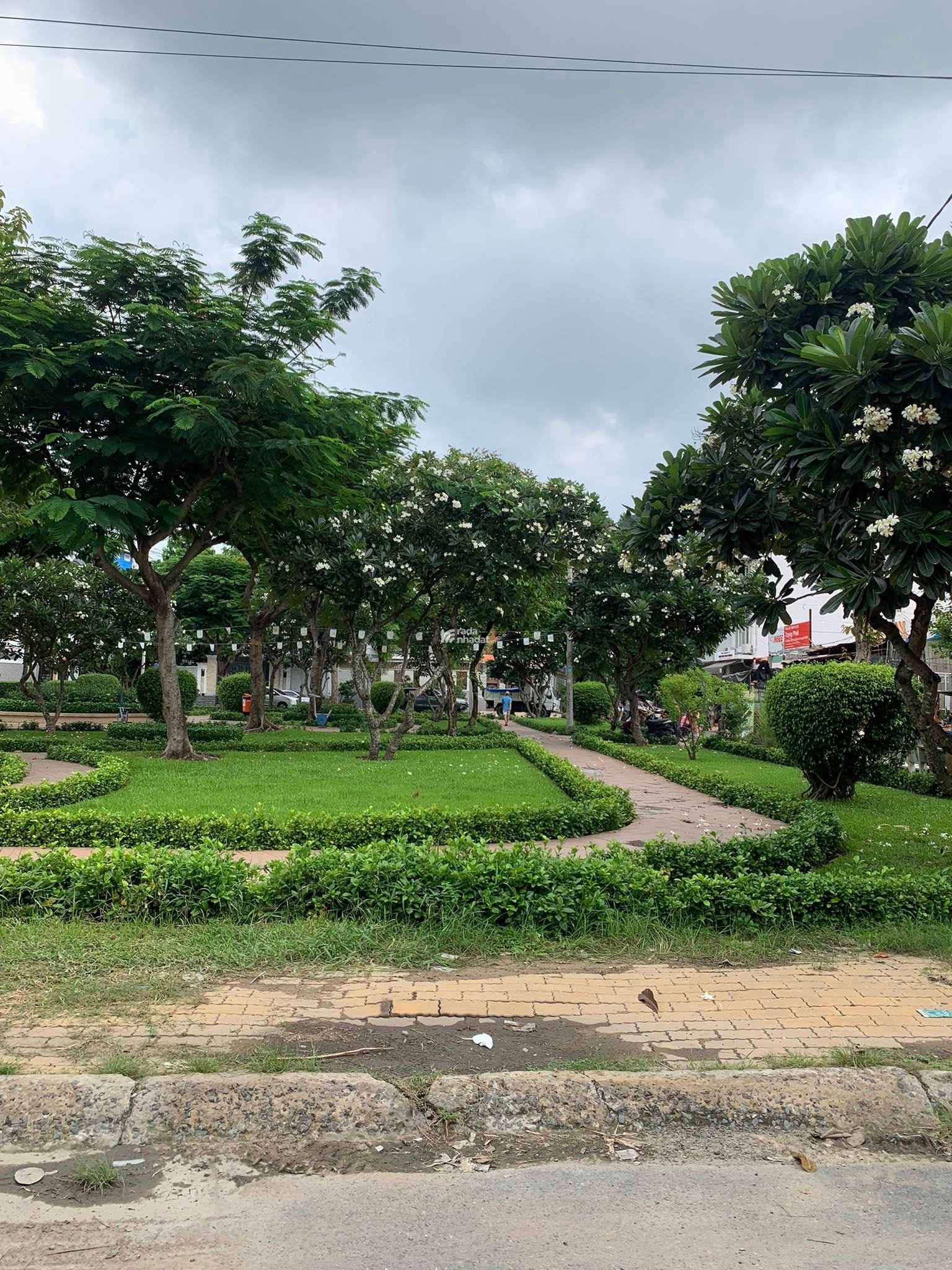 Bán nhà Mặt tiền Đường 8m KDC Bông Sao Lô 48m2(4x12) 13tr/tháng Quận 8