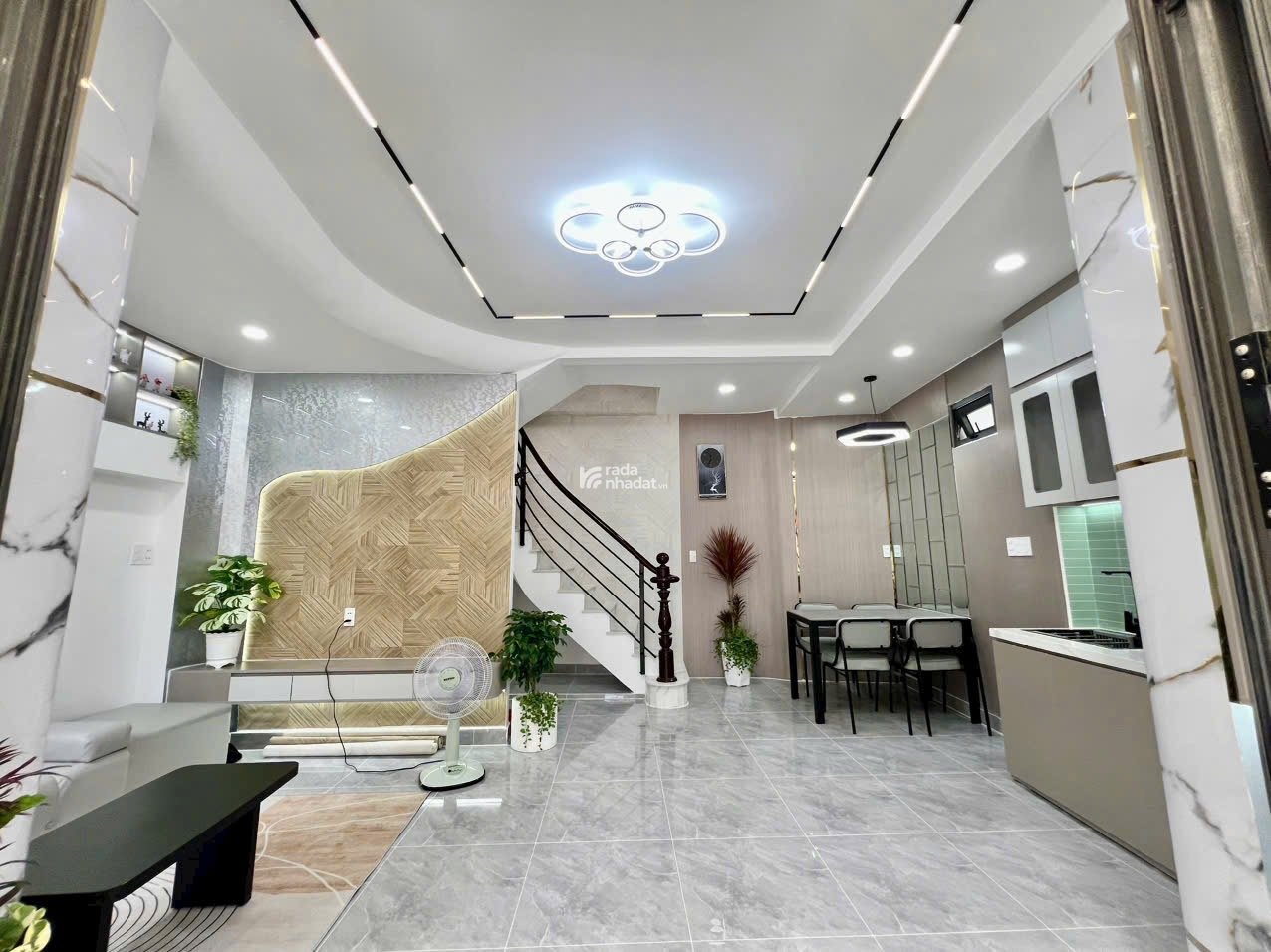  CHÍNH CHỦ BÁN NHÀ XÔ VIẾT NGHỆ TĨNH – 5 TẦNG – NỞ HẬU – GIÁ 5.85 TỶ