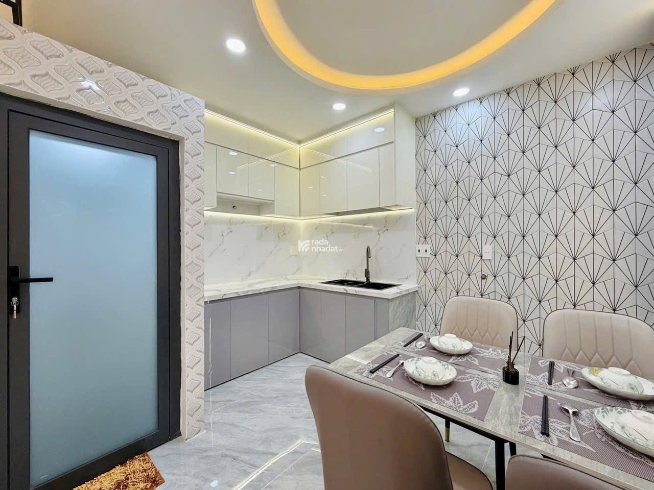Sắp đi nước ngoài bán nhà đường Nhất Chi Mai - Tân Bình / 60,4m2 / Giá 2 Tỷ 320 