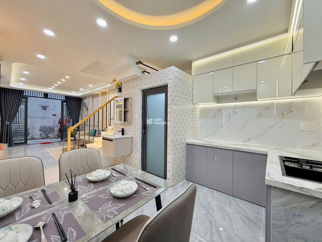 Sắp đi nước ngoài bán nhà đường Nhất Chi Mai - Tân Bình / 60,4m2 / Giá 2 Tỷ 320 